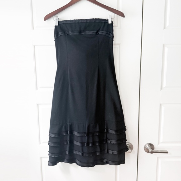 Ruth strapless midi black cocktail dress with black distressed silk trim. Size 4 - Picture 1 of 8